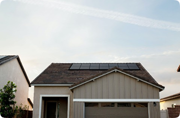 Using blockchain and semantic web technologies for the implementation of smart contracts between industries